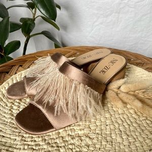 NIC+ZOE || Zendaya Ostrich Feathers Slide Sandal